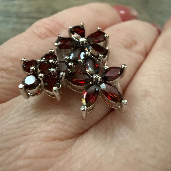 Natural Garnet Sterling Silver Flower Cluster Ring - Picture 5 of 9
